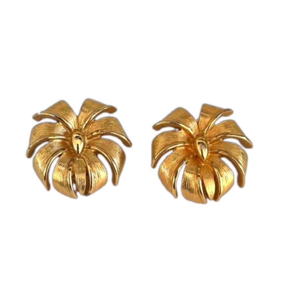 Vintage Gold Tone Clip On Ribbon Flower Earrings